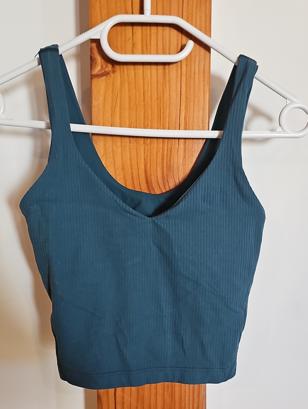 Lululemon Women’s Ribbed V-Neck Tank Top in Teal